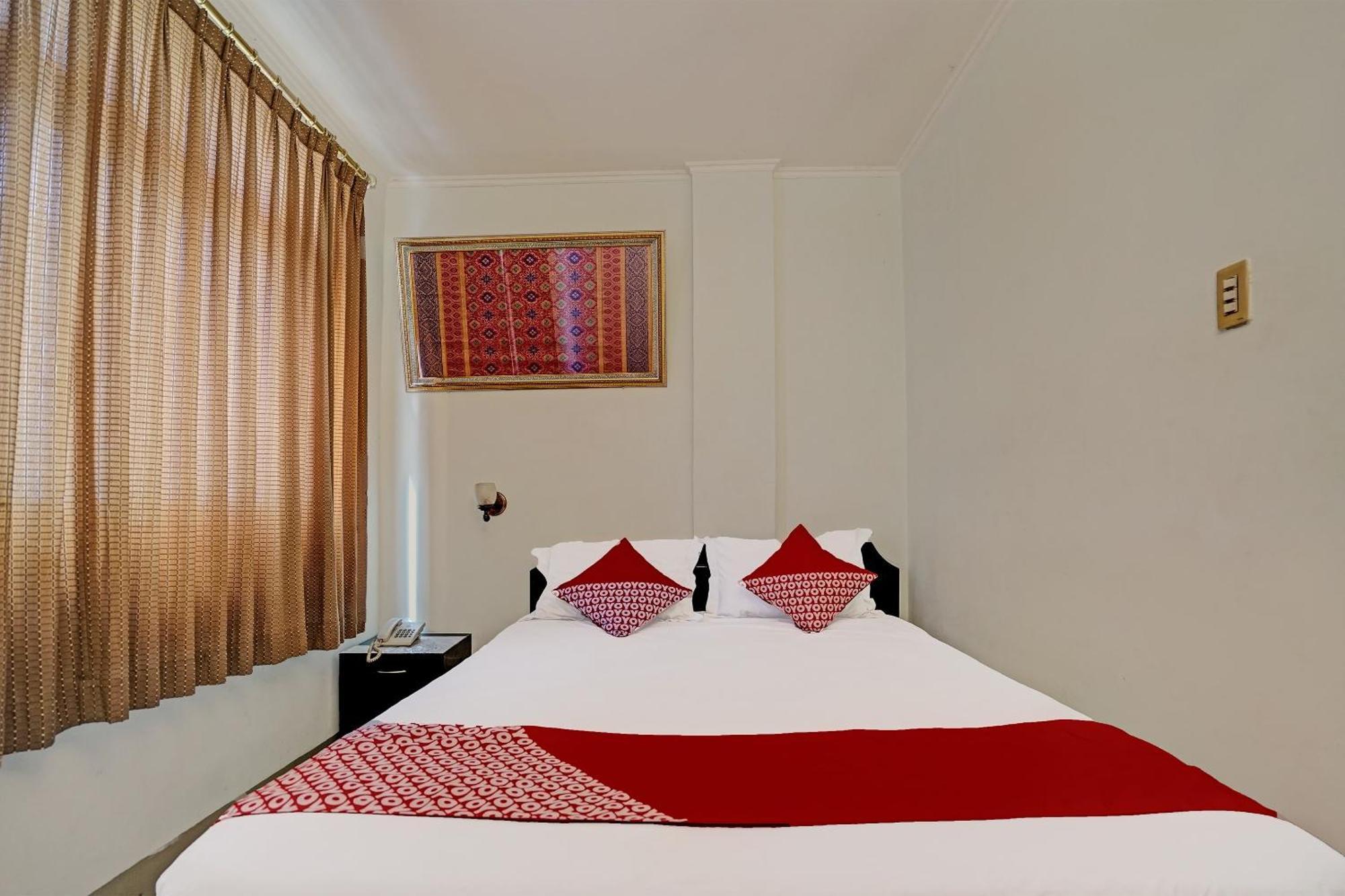 Super Oyo 91805 Hotel Wisma Bari Palembang Eksteriør bilde